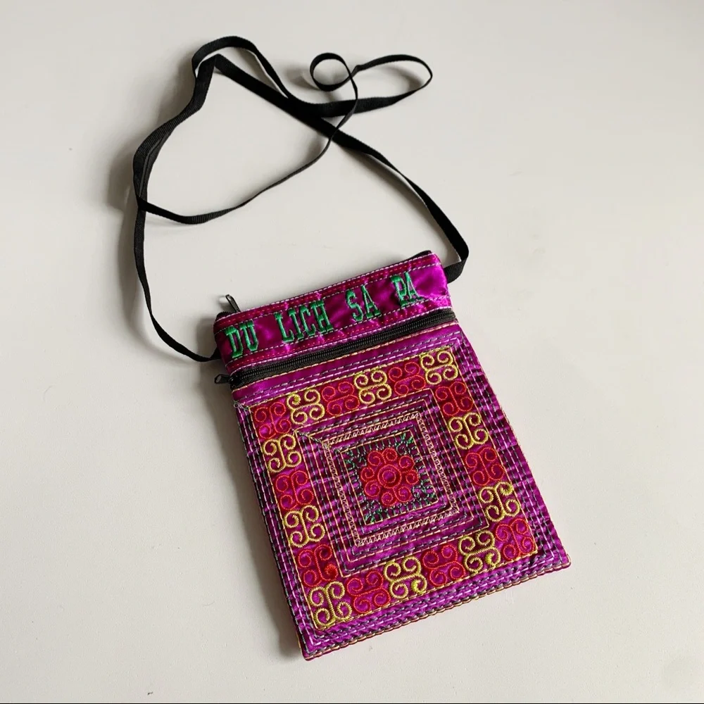 Colorful Crossbody Purse From Vietnam Souvenir Multicolor - Picture 1 of 4